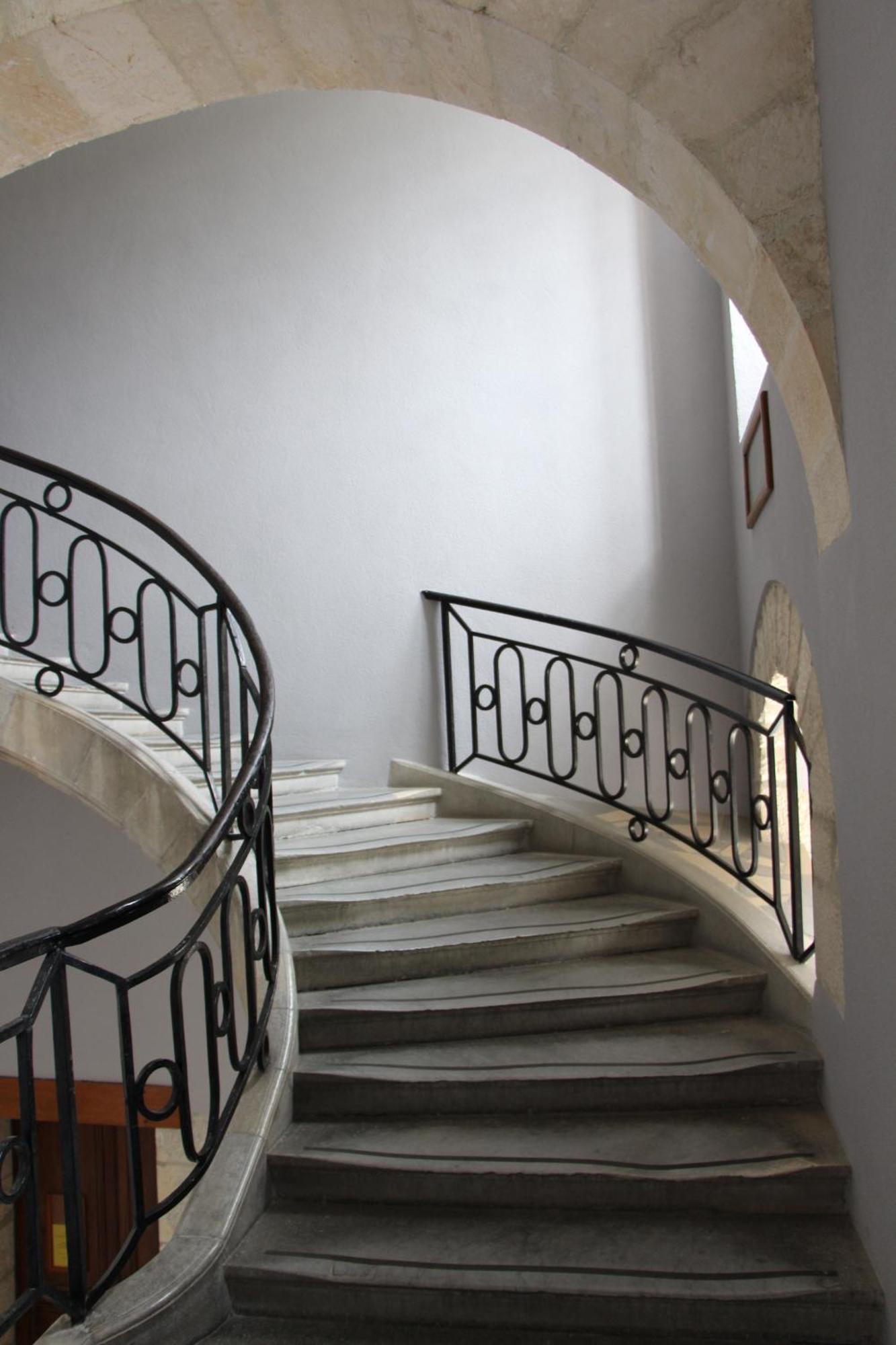 Hostellerie Charles De Foucauld Viviers Bagian luar foto